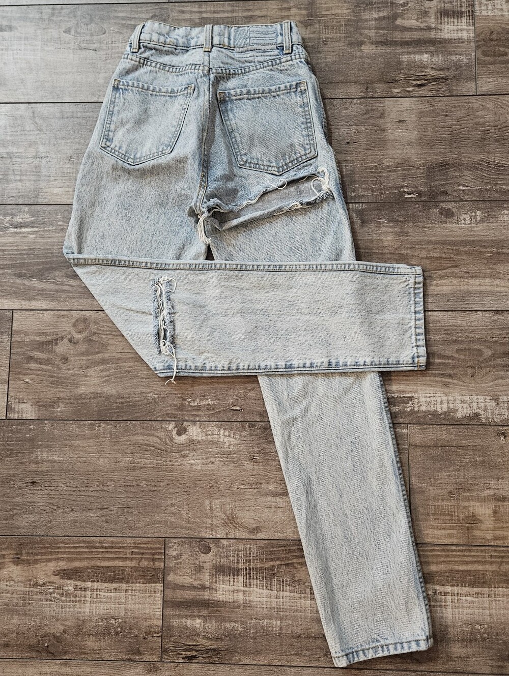 REVICE Light Wash Distressed High-Rise Women's Jeans w/ Back Slit Size 25